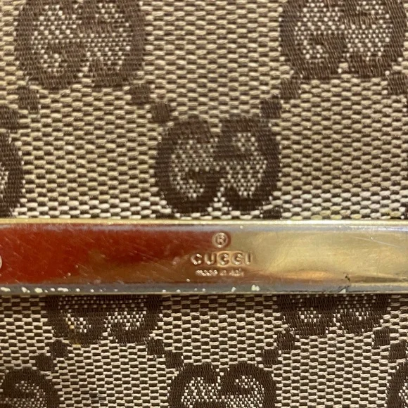 Gucci Tan and Pink Monogram Wallet - Picture 2 of 15